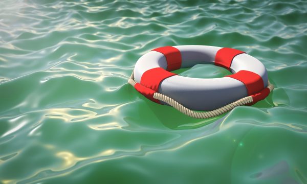 Rettungsring im Meer